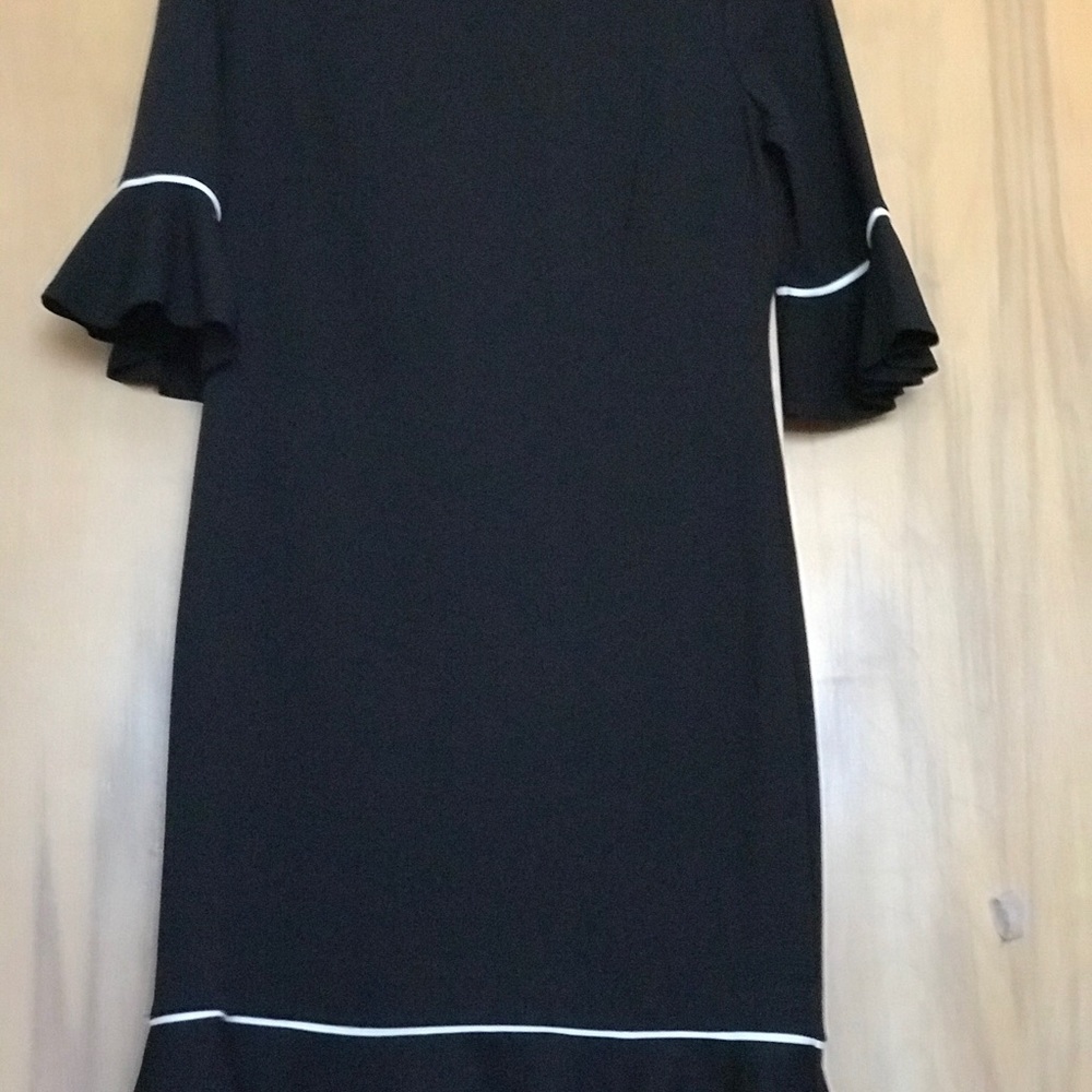 Dress - Picture 7 of 11